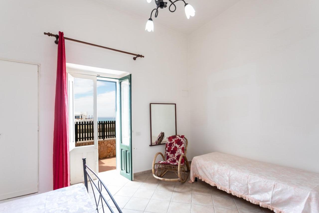 Villetta Bianca Sulla Spiaggia - Apulia Home Галиполи Екстериор снимка